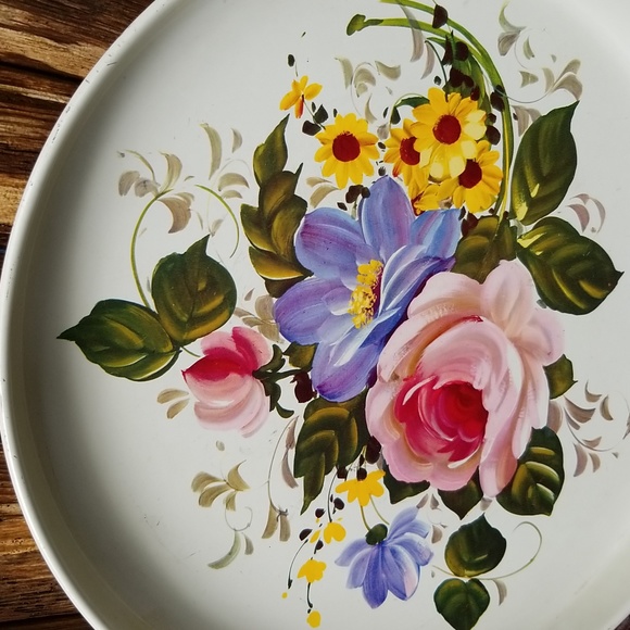 SHABBY CHIC VINTAGE WHITE FLORAL TOLE HAND PAINTED TRAY - Picture 3 of 4